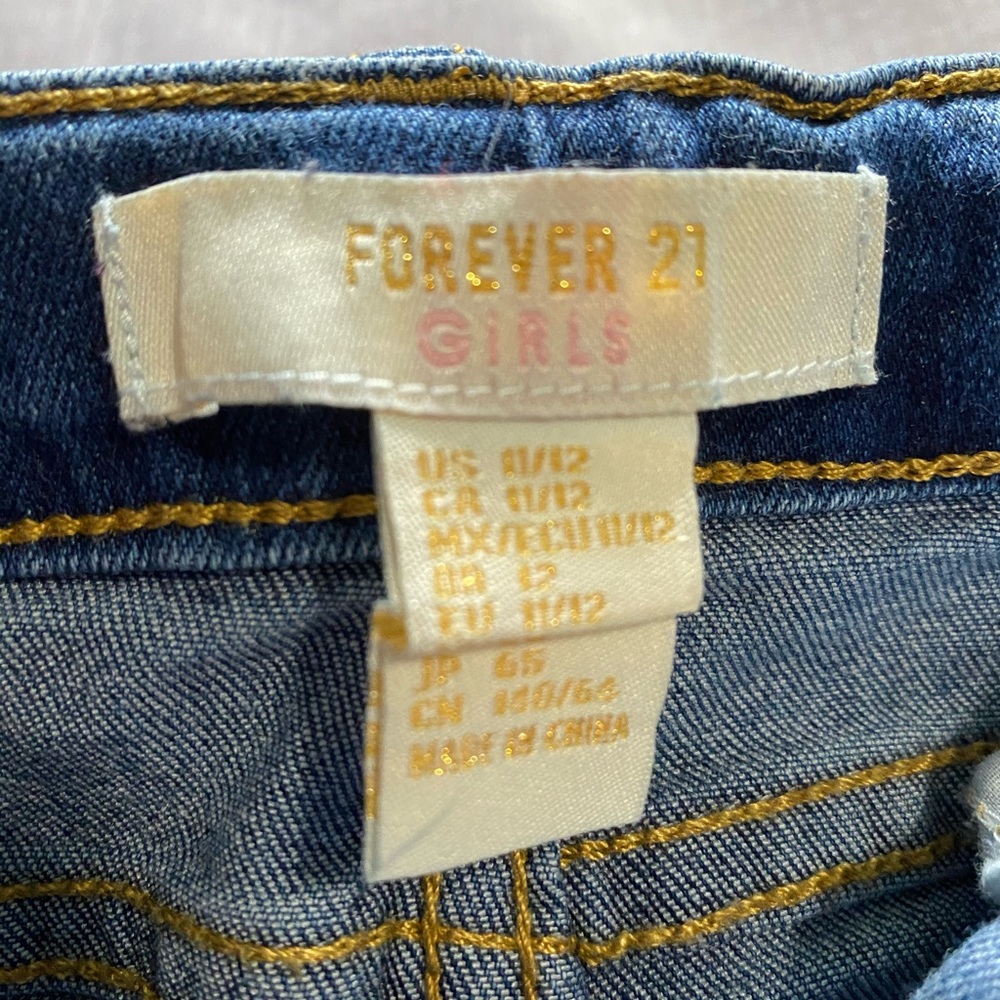 🦞 3/ $10 🦞 Girls blue jeans 👖 - Picture 4 of 4